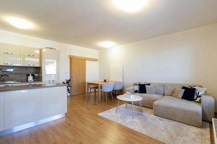 Pronájem bytu 3+kk, Praha - Čakovice, Bermanova, 81 m2