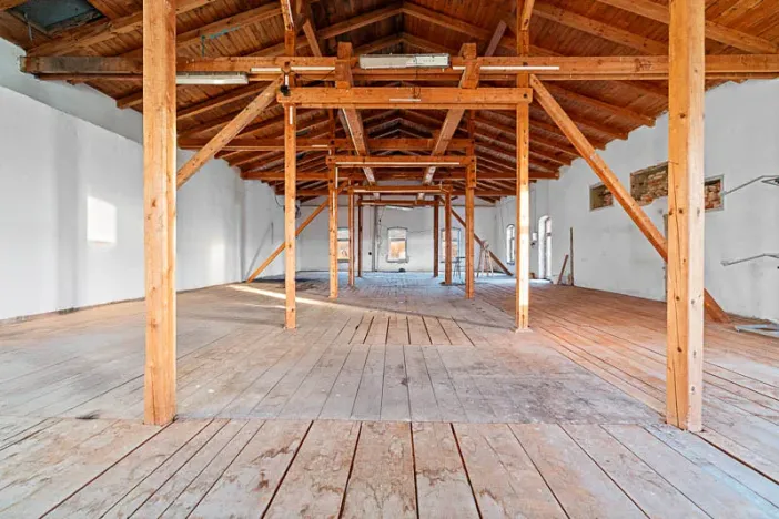 Prodej obchodního prostoru, Zlín, Bezručova, 1976 m2