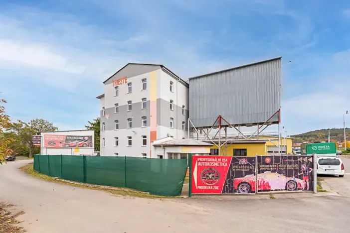 Prodej obchodního prostoru, Zlín, Bezručova, 1976 m2