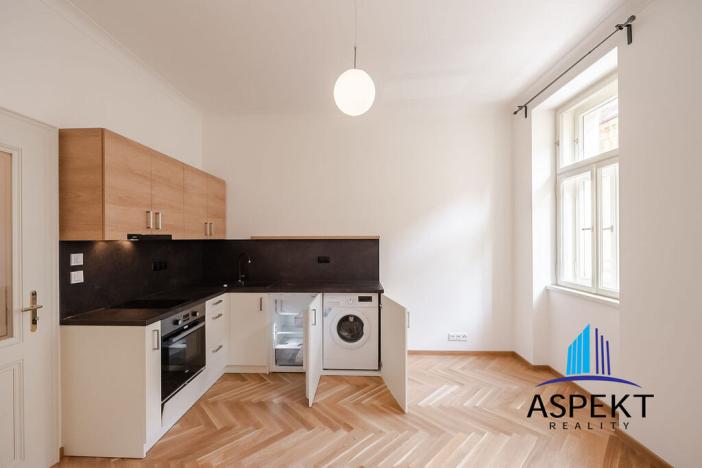 Pronájem bytu 1+kk, Praha - Bubeneč, Keramická, 25 m2