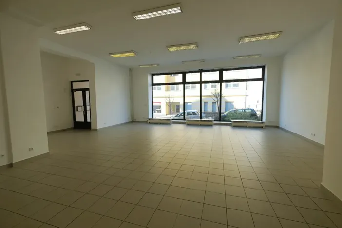 Pronájem obchodního prostoru, Uherský Brod, 110 m2