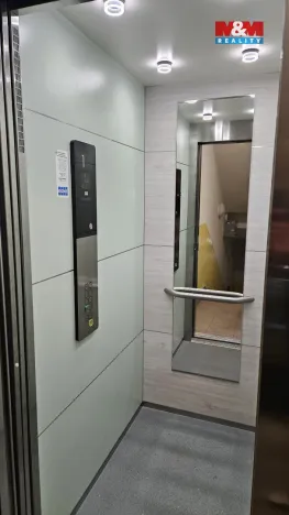 Prodej bytu 3+1, Praha - Holešovice, Ortenovo náměstí, 90 m2