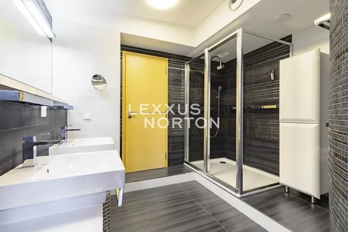 Pronájem bytu 4+kk, Praha - Smíchov, Švédská, 165 m2