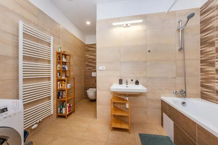 Pronájem bytu 2+kk, Praha - Libeň, Ocelářská, 54 m2