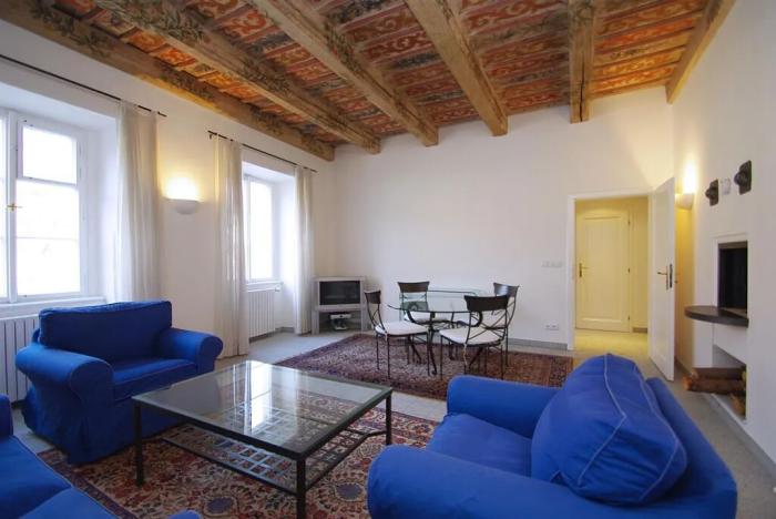 Pronájem bytu 3+1, Praha - Malá Strana, Hroznová, 73 m2