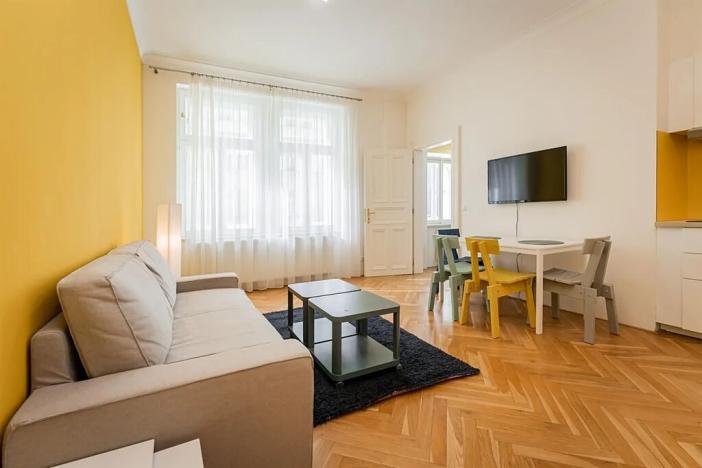 Pronájem bytu 2+kk, Praha - Bubeneč, Šmeralova, 51 m2