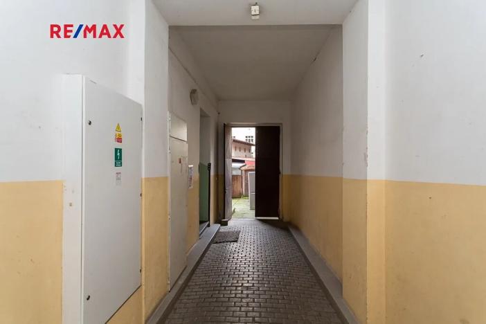 Pronájem obchodního prostoru, Praha - Strašnice, Starostrašnická, 501 m2