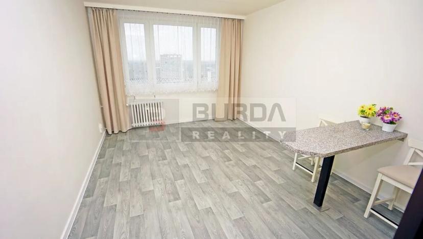 Pronájem bytu 1+kk, Neratovice, 28 m2