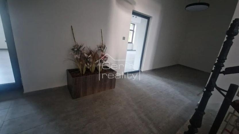 Pronájem obchodního prostoru, Hronov, Hostovského, 180 m2