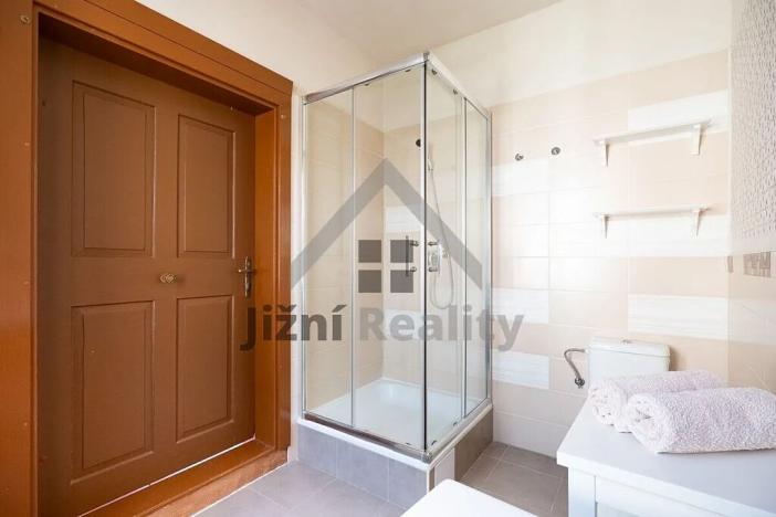 Prodej rodinného domu, Rožmberk nad Vltavou, 198 m2