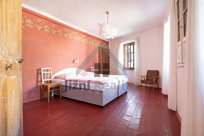 Prodej rodinného domu, Rožmberk nad Vltavou, 198 m2