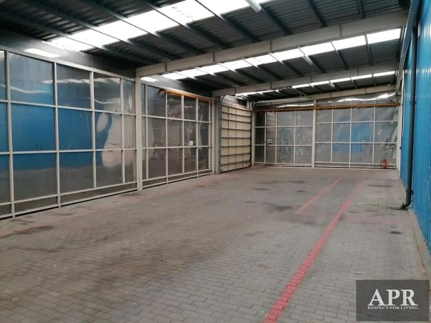 Prodej skladu, Huštěnovice, 2242 m2