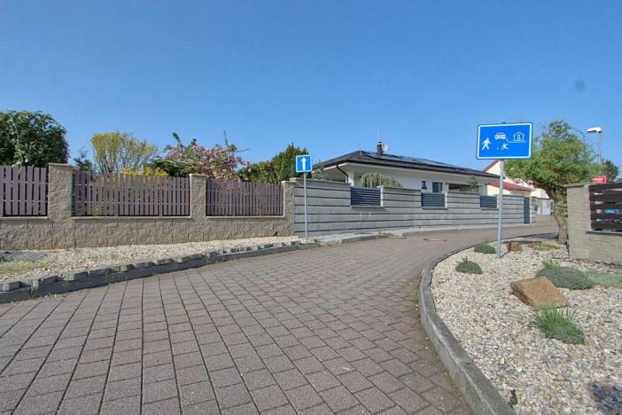 Pronájem rodinného domu, Sulice, Osiková, 260 m2