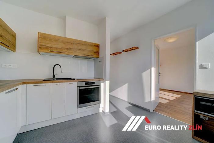 Pronájem bytu 2+1, Zlín, Fabiánka II, 48 m2