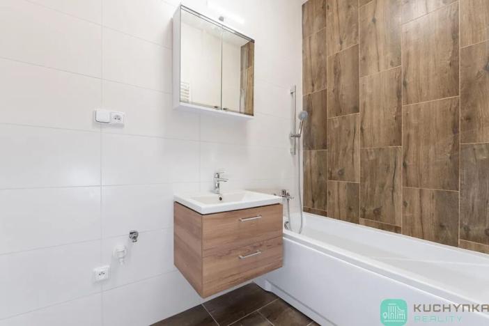 Pronájem bytu 2+1, Teplice, 28. října, 50 m2