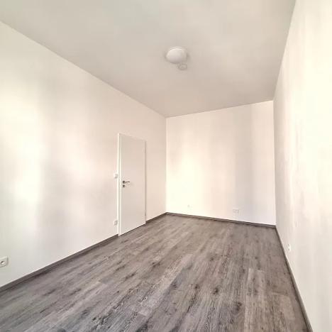 Pronájem bytu 2+kk, Praha - Holešovice, Na Maninách, 46 m2