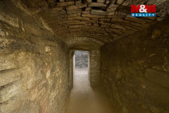 Pronájem restaurace, Jílové u Prahy, Masarykovo náměstí, 68 m2