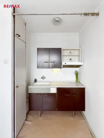 Prodej bytu 1+kk, Praha - Háje, Hlavatého, 27 m2