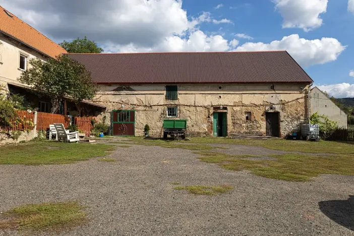 Prodej vícegeneračního domu, Bžany, 240 m2