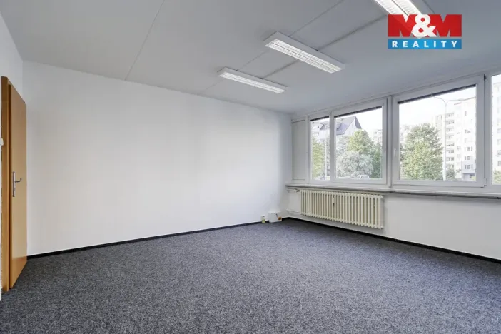 Pronájem kanceláře, Plzeň, alej Svobody, 22 m2