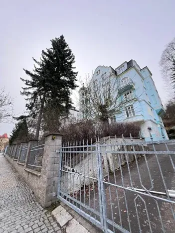 Prodej bytu 4+1, Karlovy Vary, Krále Jiřího, 120 m2