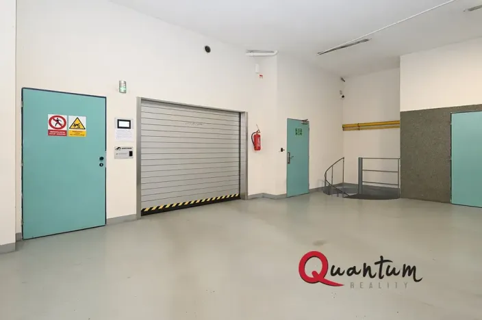 Pronájem kanceláře, Praha - Vinohrady, Šafaříkova, 131 m2