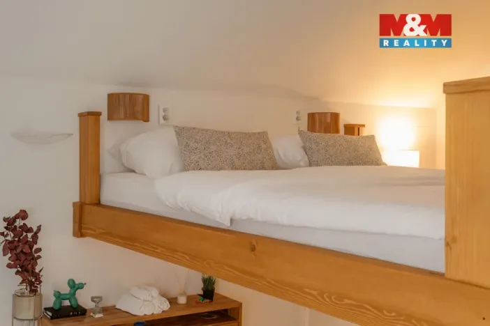 Pronájem bytu 1+kk, Praha, Polská, 32 m2