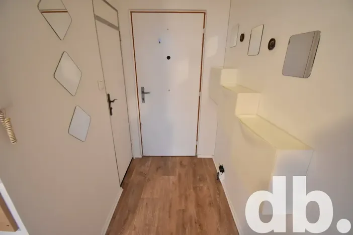 Pronájem bytu 1+kk, Karlovy Vary, Kpt. Nálepky, 20 m2