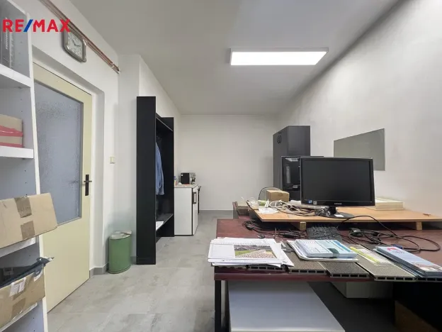 Prodej výrobních prostor, Pardubice - Studánka, Průmyslová, 600 m2