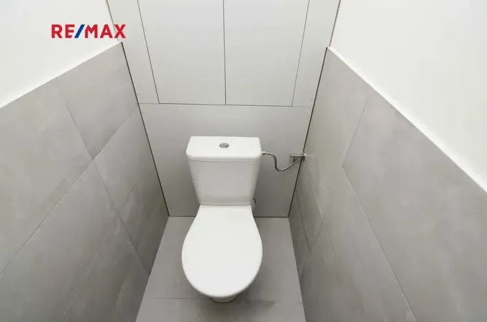 Pronájem bytu 2+kk, Praha - Vršovice, Vršovická, 45 m2