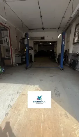 Prodej obchodního prostoru, Praha, Lodžská, 600 m2