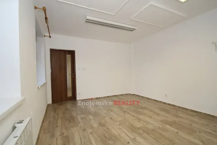 Pronájem bytu 2+kk, Znojmo, Kollárova, 35 m2