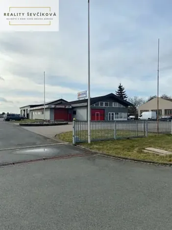 Pronájem obchodního prostoru, Hradec Králové, Vlčkovická, 700 m2