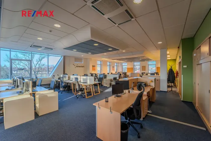 Pronájem obchodního prostoru, Kolín, Sladkovského, 540 m2