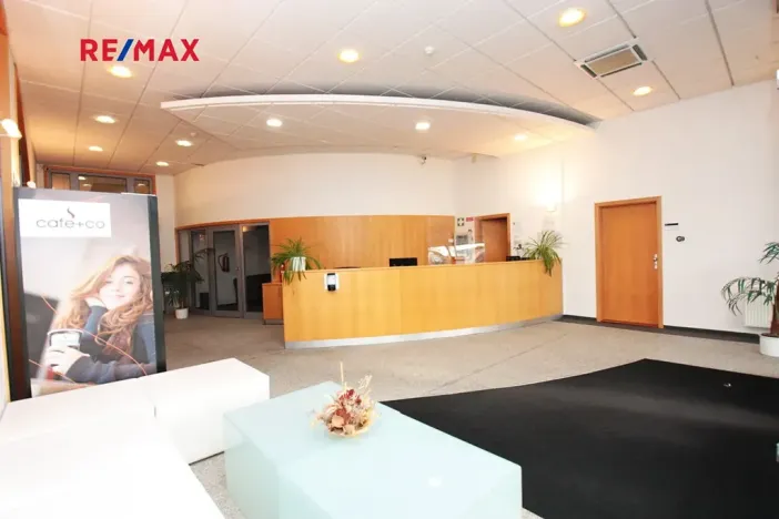 Pronájem obchodního prostoru, Kolín, Sladkovského, 540 m2