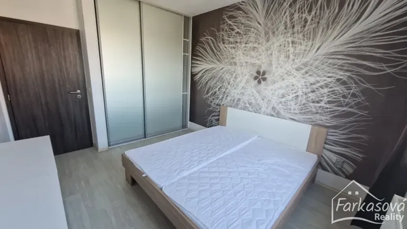 Pronájem bytu 2+kk, Olomouc, Novosadský dvůr, 60 m2