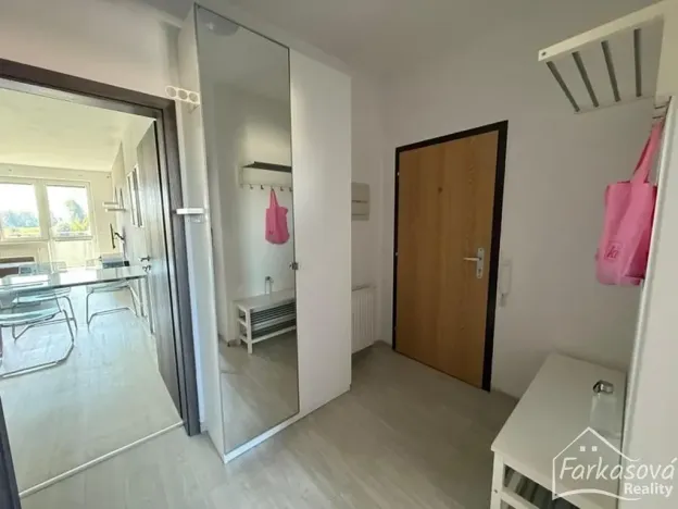 Pronájem bytu 2+kk, Olomouc, Novosadský dvůr, 60 m2