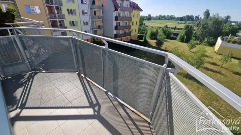 Pronájem bytu 2+kk, Olomouc, Novosadský dvůr, 60 m2