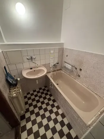 Prodej bytu 2+1, Hradec Králové, Puškinova, 66 m2