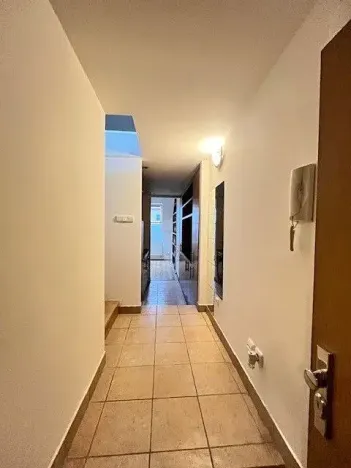 Prodej bytu 2+kk, Praha - Holešovice, 50 m2