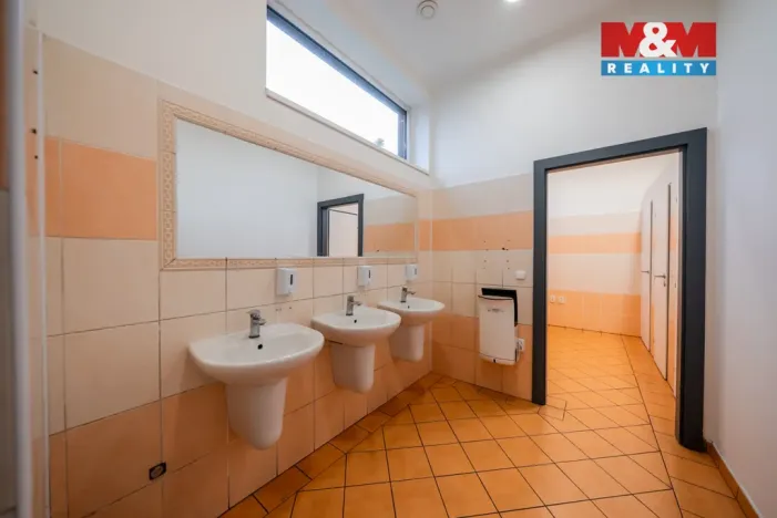 Prodej restaurace, Olomouc - Nemilany, 600 m2