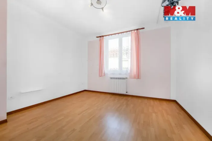 Prodej bytu 3+1, Janovice nad Úhlavou, Rozvojová zóna, 100 m2