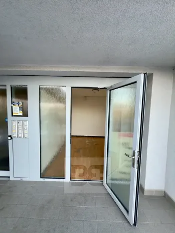 Pronájem komerční nemovitosti, Kladno, Čs. armády, 9 m2