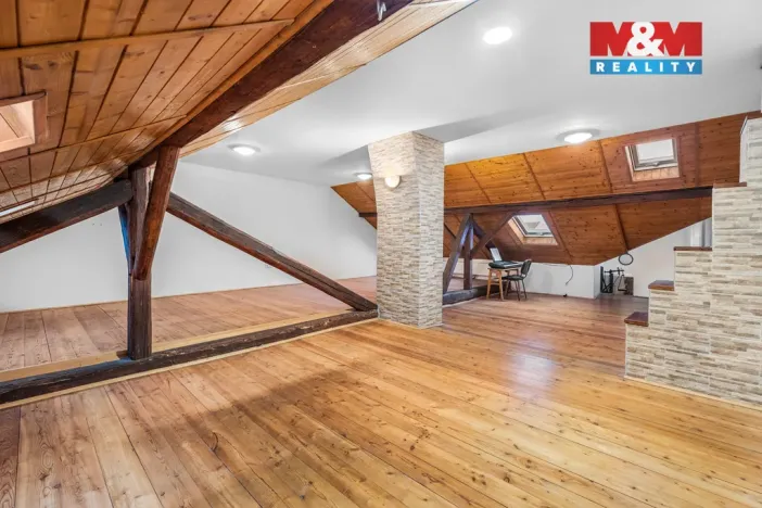 Prodej bytu 4+1, Velvary, Tyršova, 218 m2