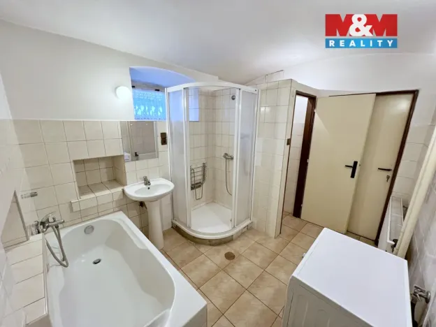 Prodej rodinného domu, Kravaře, Pod Lipou, 250 m2