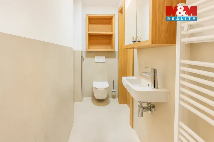 Prodej rodinného domu, Praha - Libuš, V Hrobech, 279 m2