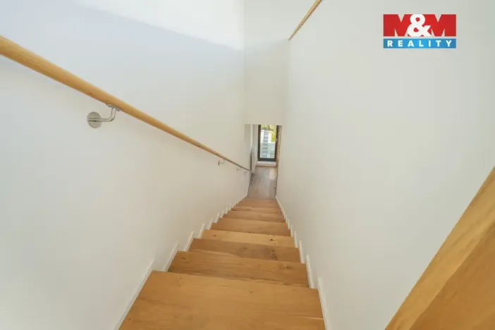 Prodej rodinného domu, Praha - Libuš, V Hrobech, 279 m2