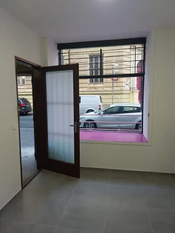 Pronájem obchodního prostoru, Praha - Holešovice, Františka Křížka, 90 m2