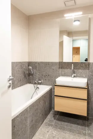 Pronájem bytu 1+kk, Brno, Bratislavská, 45 m2