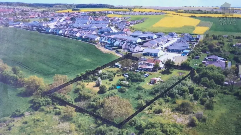 Prodej pozemku, Kozomín, 1879 m2